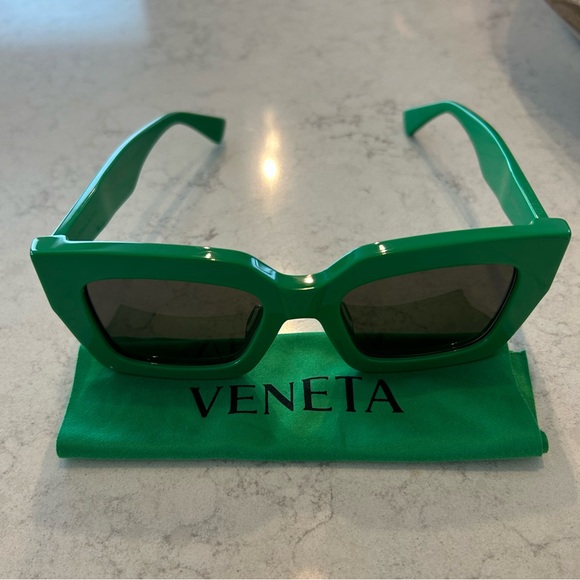 Bottega Veneta Sunglasses - Picture 1 of 7